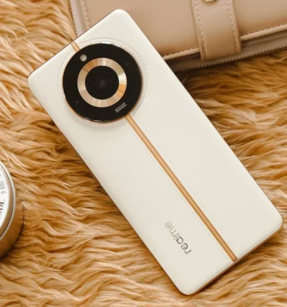 realme 11 Pro-6.7 inch