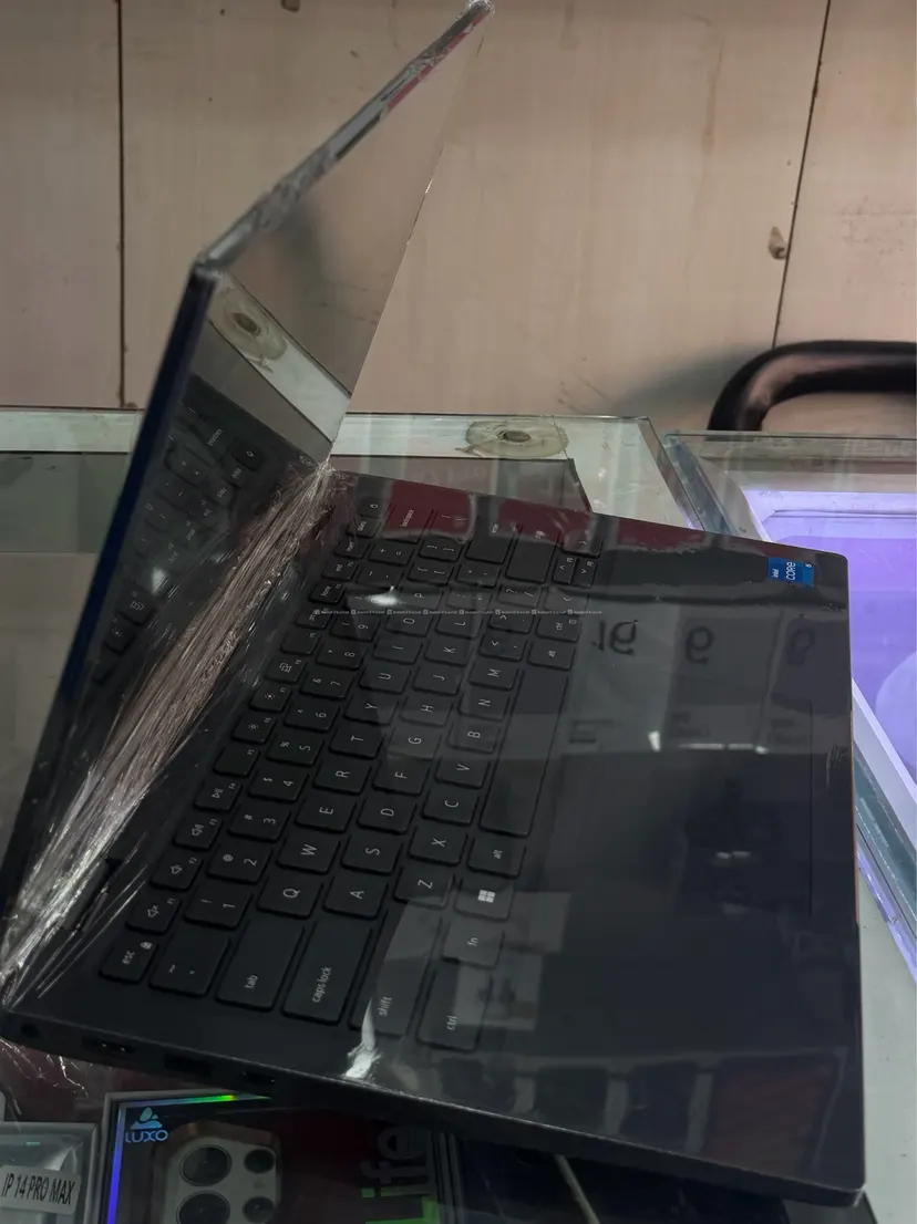 Dell latitude 3420 i5 11th gen 8gb ram 256gb ssd