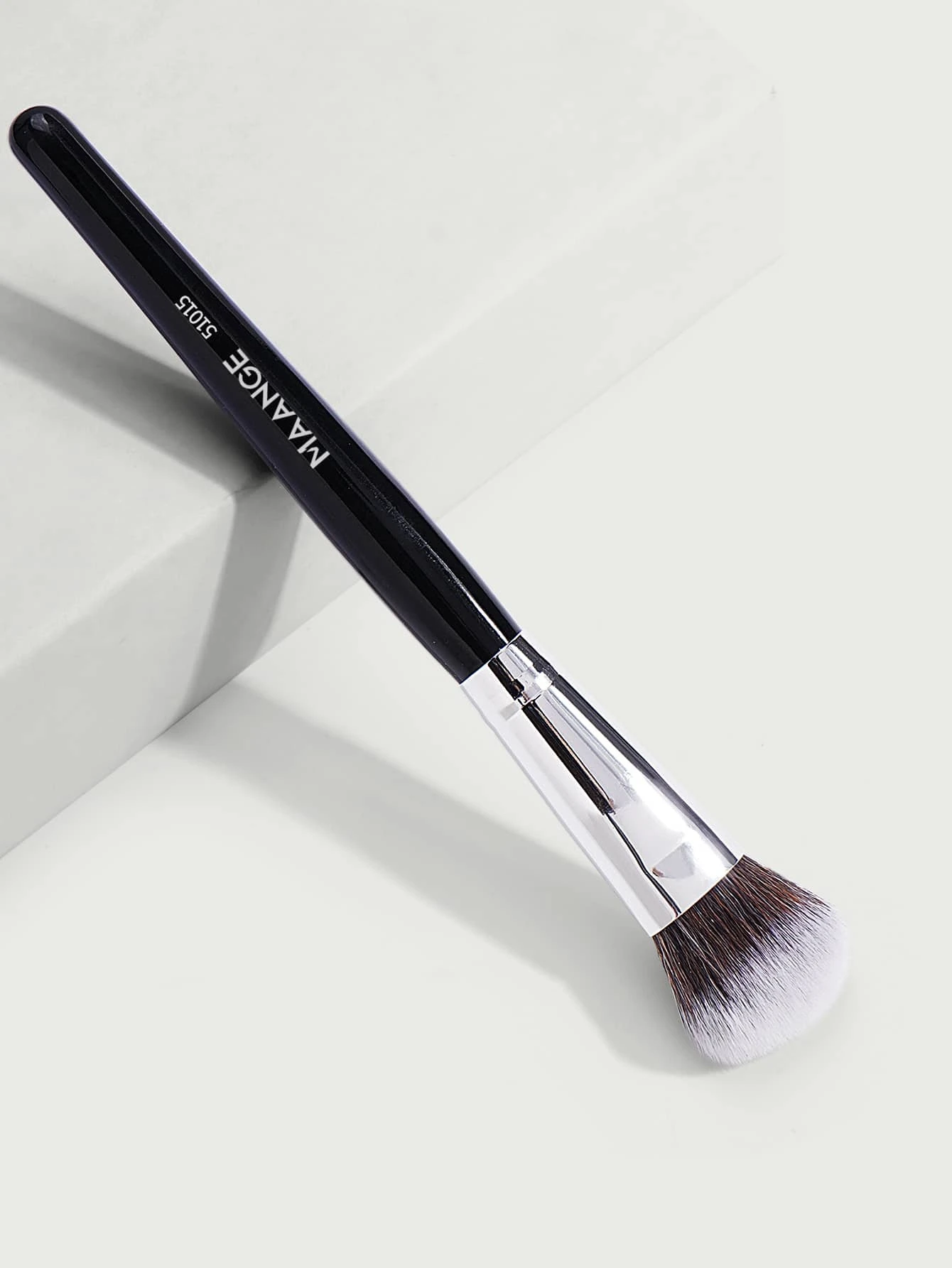 MAANGE 1PC Foundation Makeup Brush MAG51015 - image 1