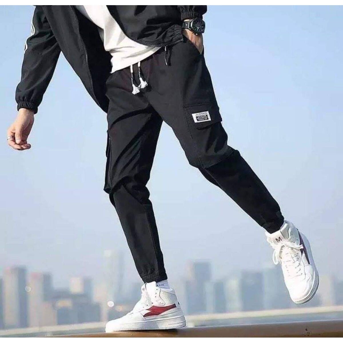 Men's Summer Stretchable Wrinkle Lightweight Box Pocket Joggers.