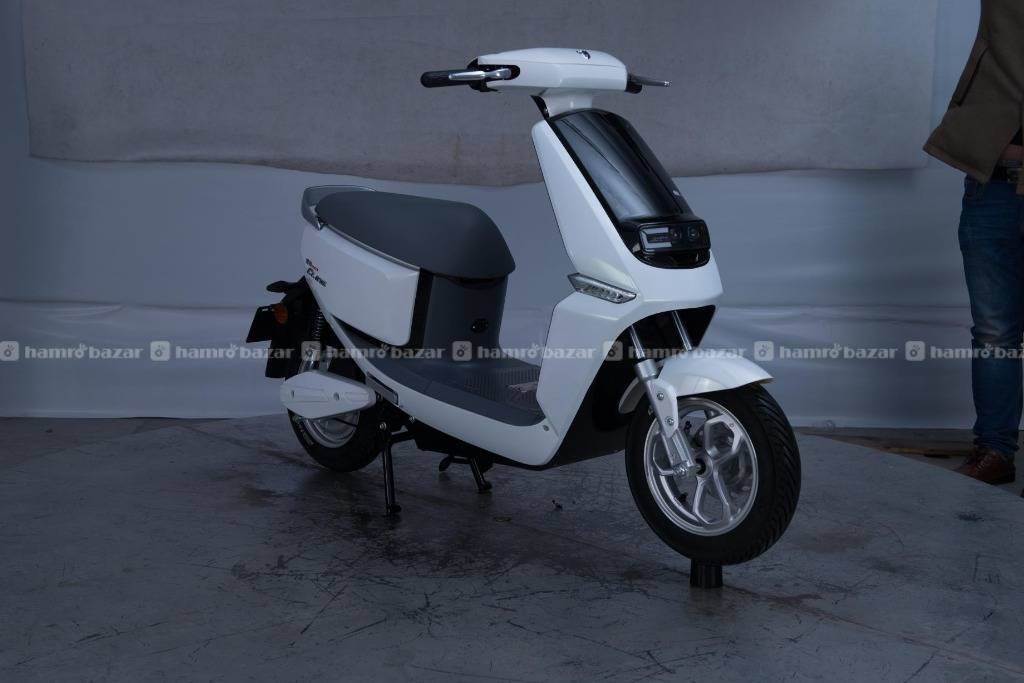 Yadea Electric Scooter C-LINE