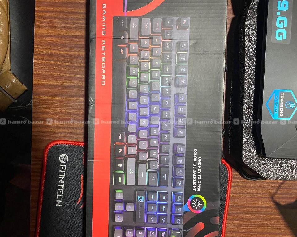 R8 1822 Gaming Keyboard