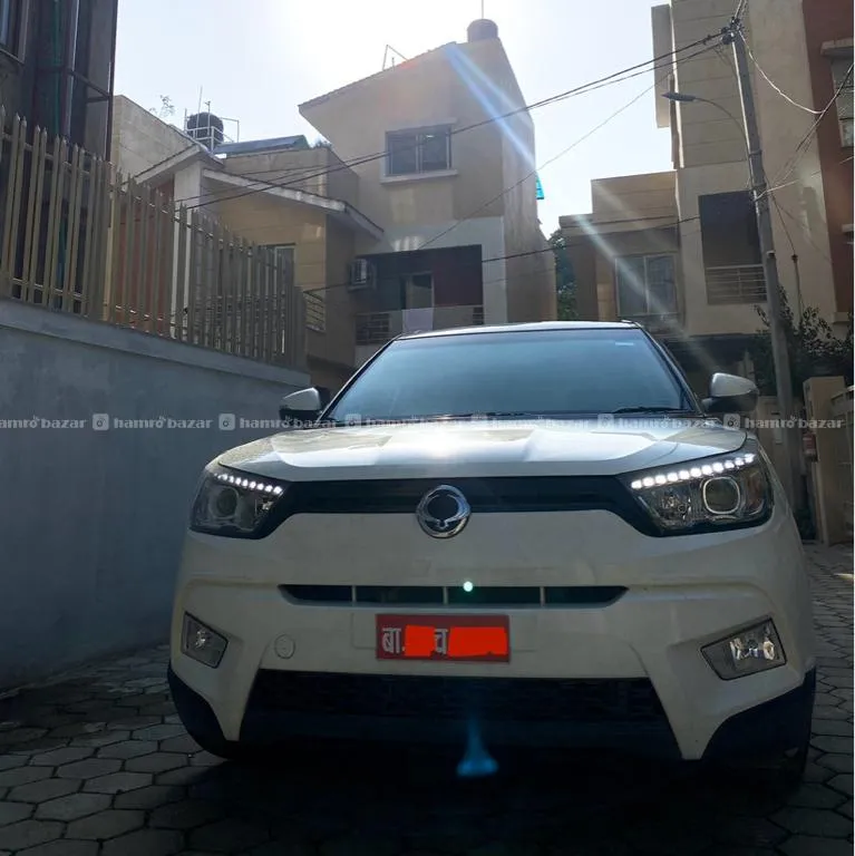 Korean Luxury SUV मात्र 5000kms