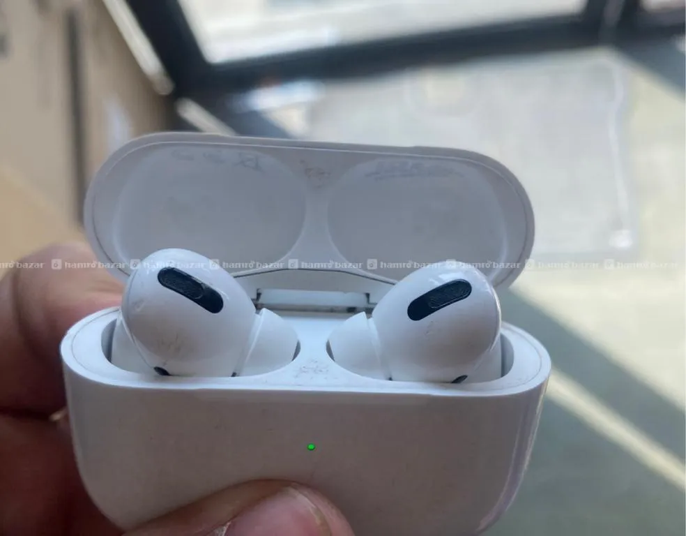 Apple AirPods Pro (1st Generation)