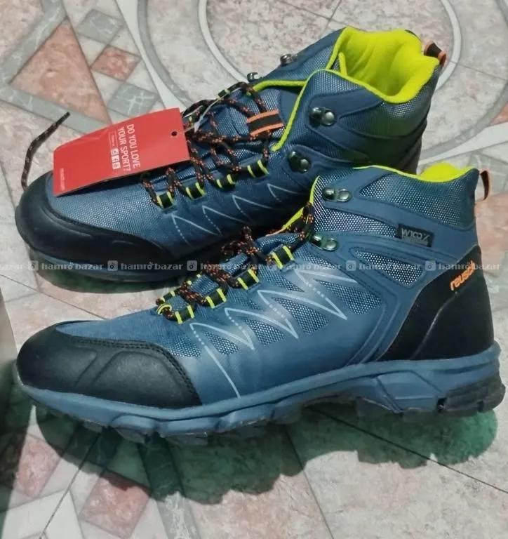 High Top Hiking shoes - size 43-44