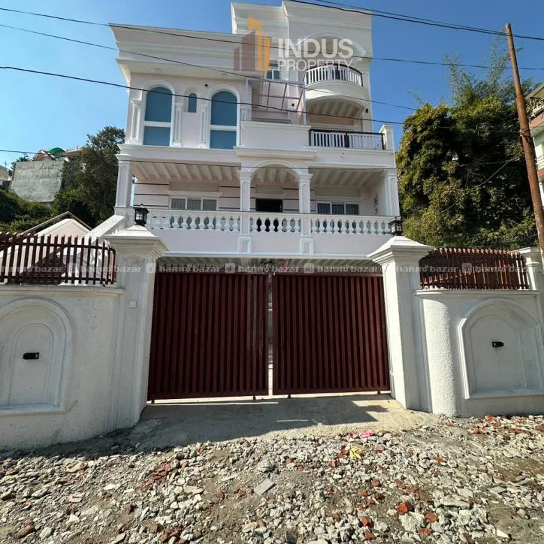 Beautiful House on sale at Buddhanilkantha