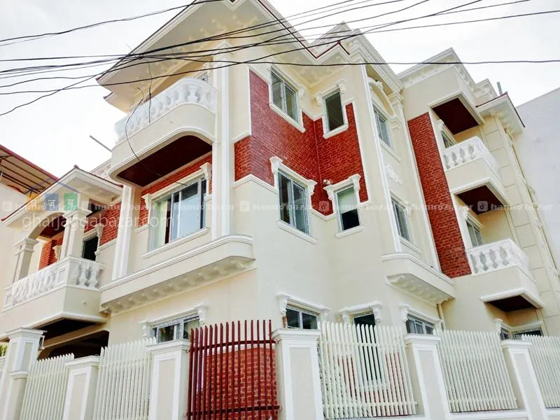 House on Sale at Kapan Lasuntar, GJBHOS 3980