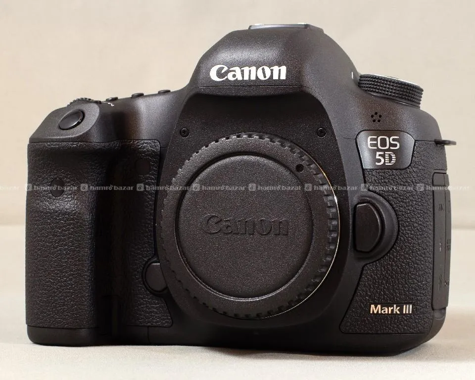 DSLR camera canon Mark 111 with 24-105