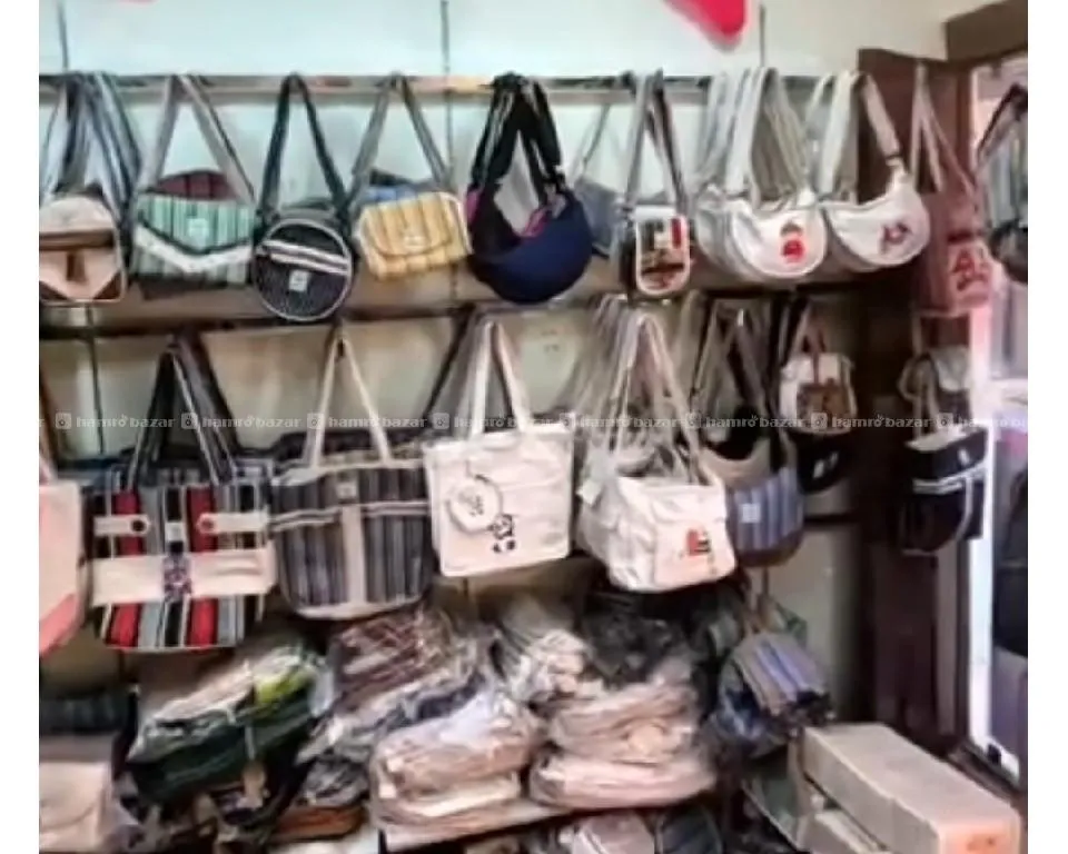 Bags & ladies jewelers