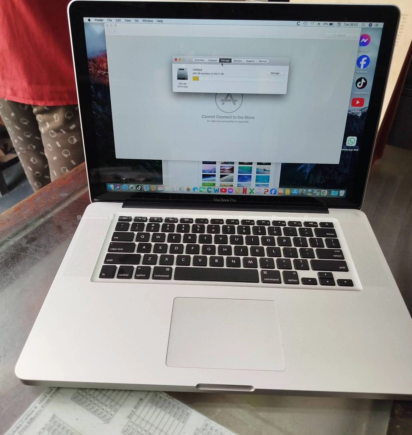 Apple MacBook pro laptop