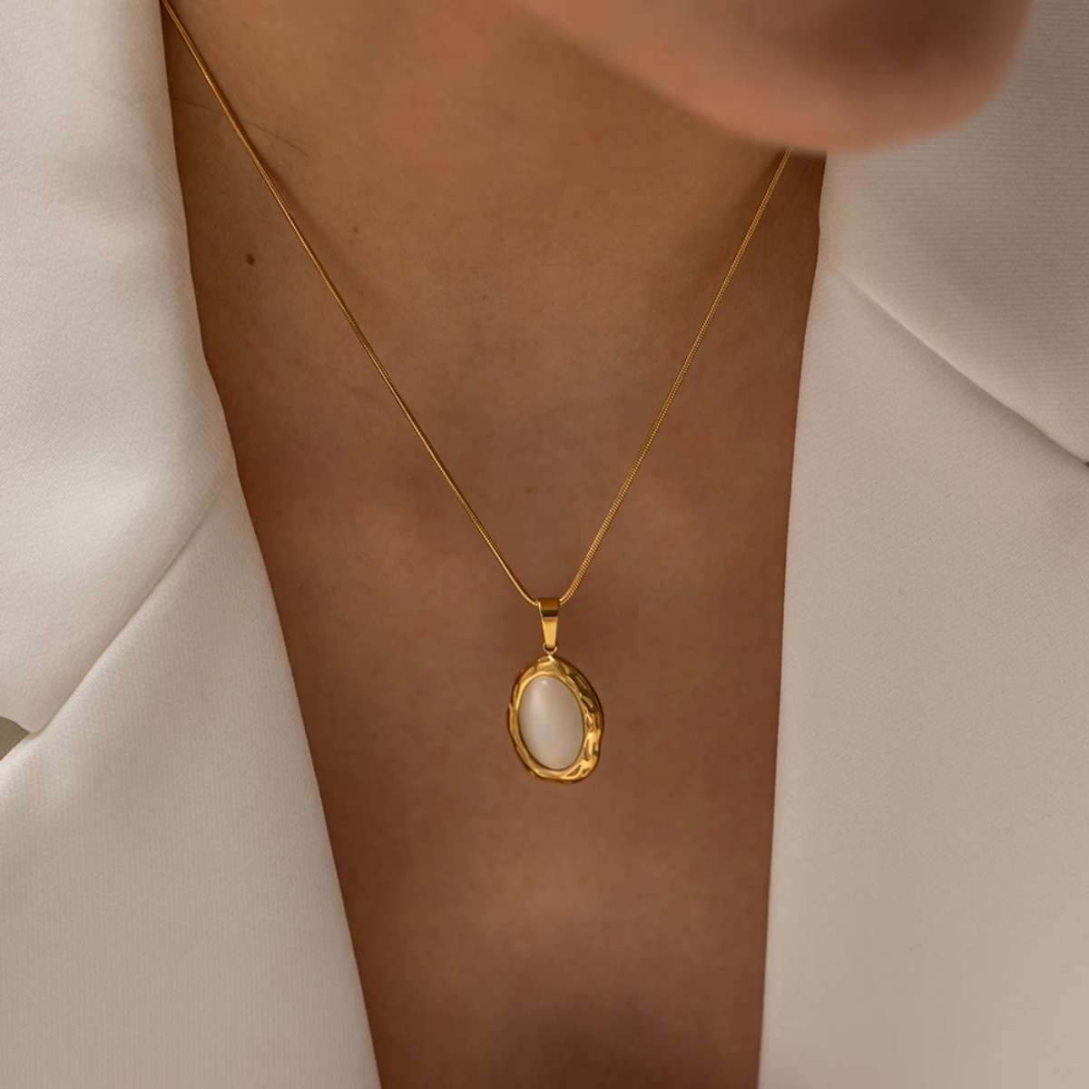 【New-store】 Luxury 18K Stainless Steel Oval Shape White Cat Eye Stone Pendant Necklace Fashion Jewelry