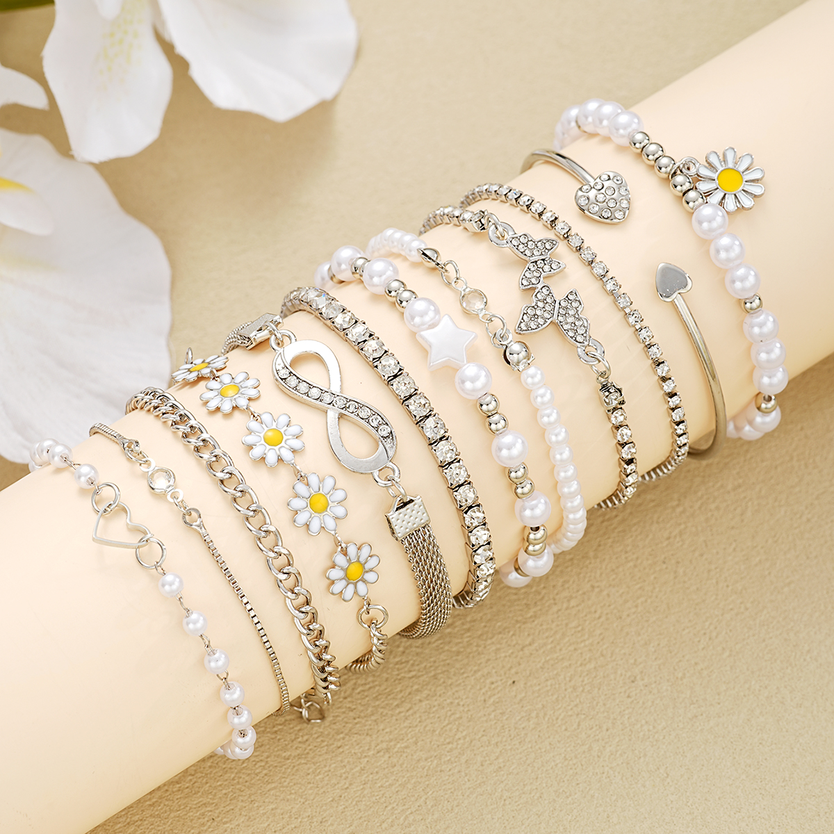 12Pcs Vintage Boho Daisy Infinity Symbol Bracelets for Women Fashion Silver White Color Butterfly Heart Crystal Star Bangle Sets