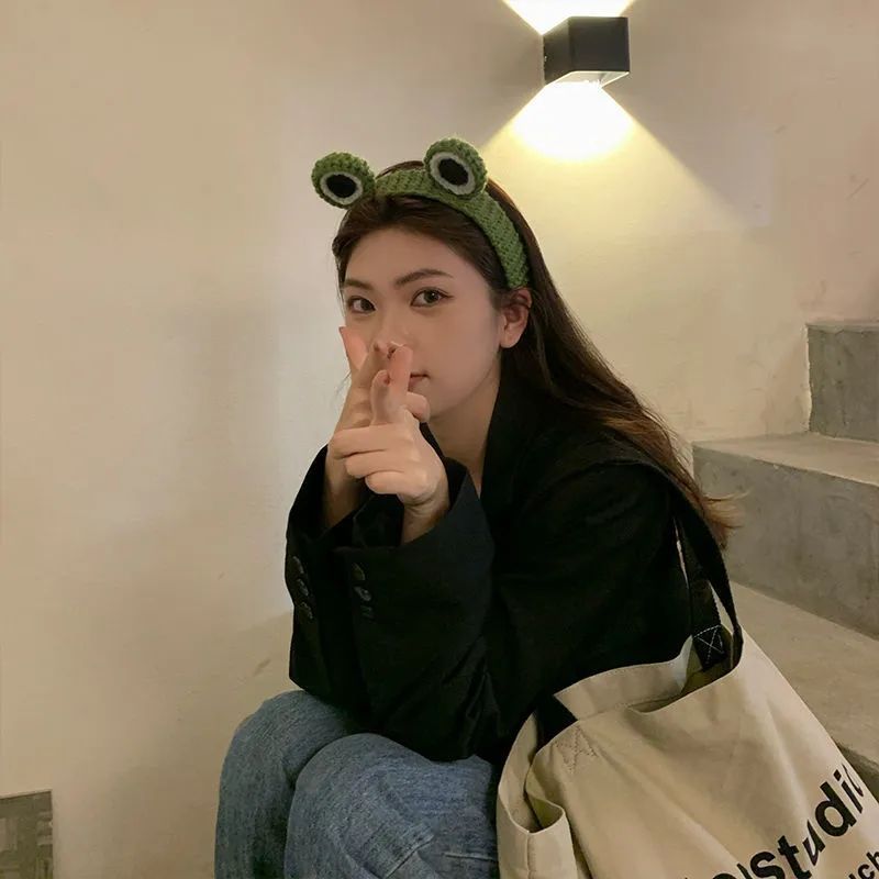 New Frog shaped Big Eyes Fashion Cartoon Ice Woven Cute Wool Facial Cleanser Female Hair Accessories