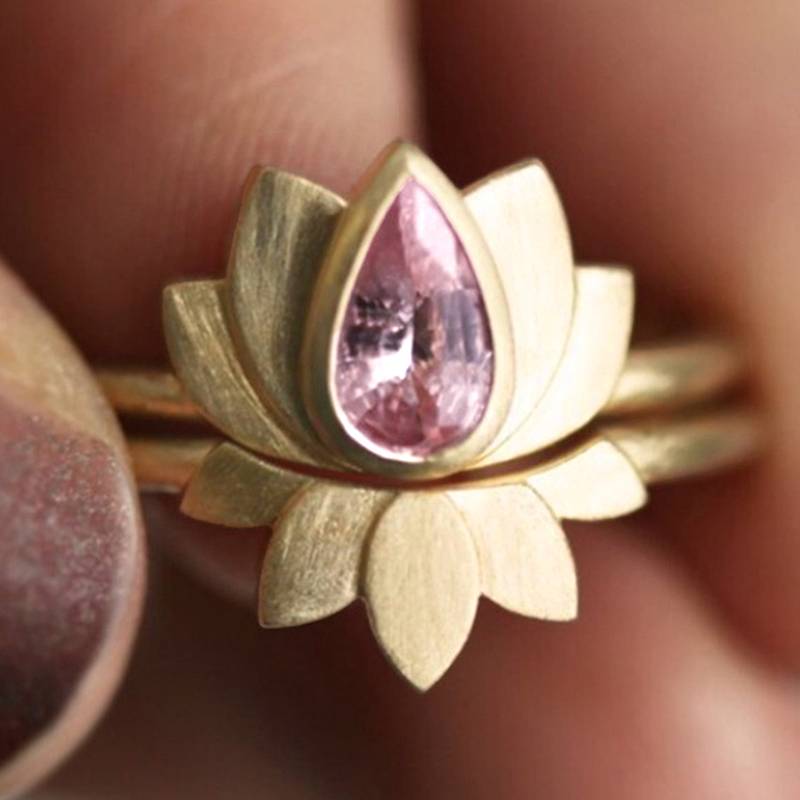 Huitan Fresh Style Lotus Shaped Women 2Pcs/Set Ring Luxury Party Daily Trendy Gold Color Accessories Jewelry with Shiny Pink CZ