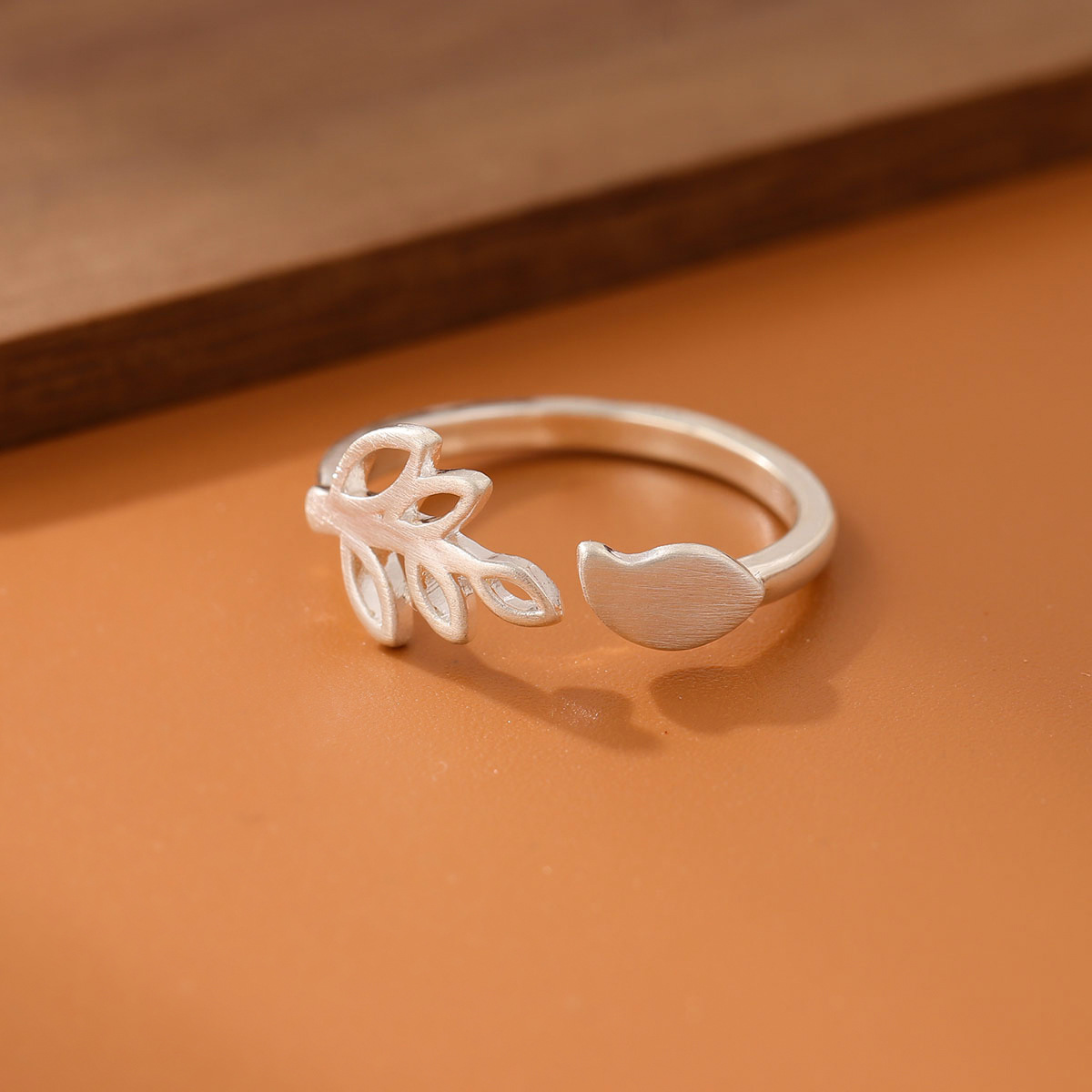 Cute Small Leaf Fashion 925 Sterling Silver Jewelry Personality Bird Tree Female Simple Opening Rings R032