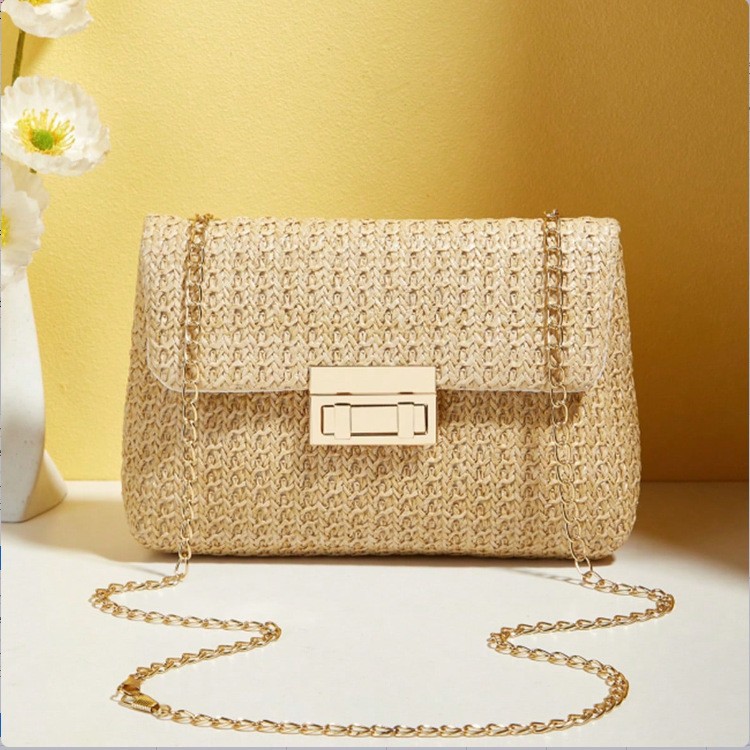 2026 New Fashionable Grass Woven Double Headed Lock Shoulder Bag Trendy Versatile Simple Small Square Bag Casual Shoulder