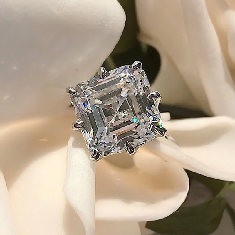 Huitan New Hyperbole Gorgeous Women Rings Full with Bling Bling Cubic Zirconia Fashion Luxury Square Green CZ Wedding Jewelry