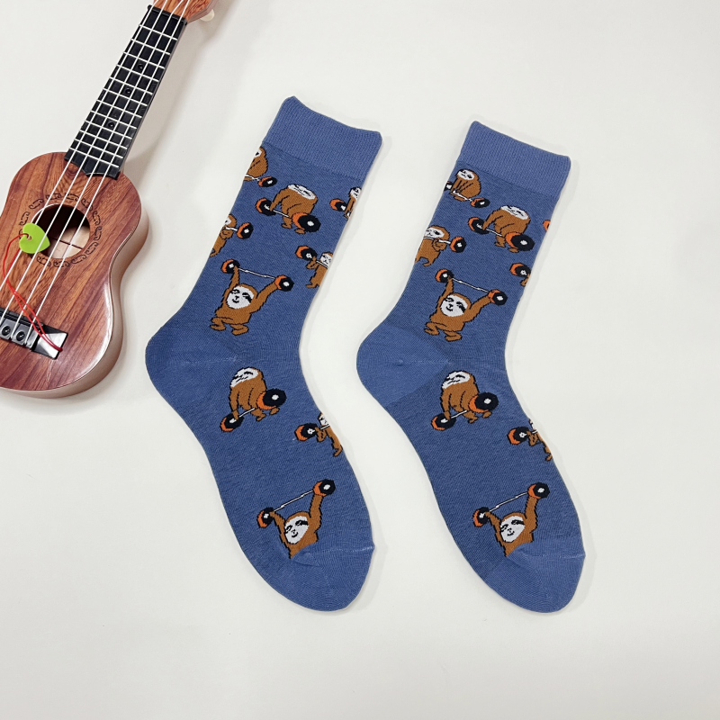 1 Pair Unisex Mid-calf Socks With Cute Sloth Bodybuilding Weightlifting Fashionable Suit In All Seasons