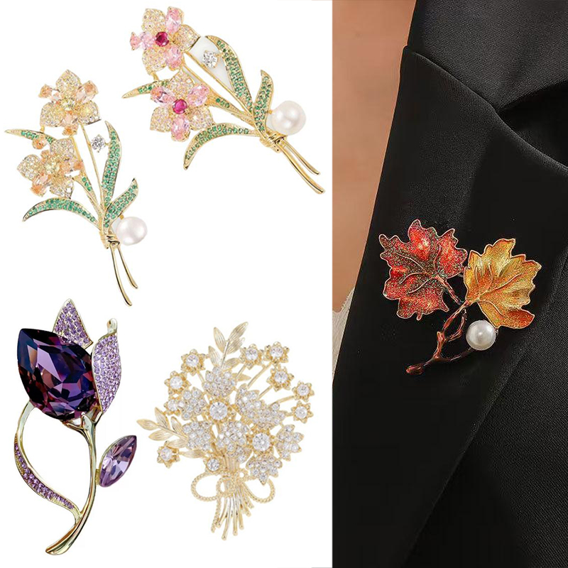 〔YY110〕1Pcs Exquisite Crystal Flower Bouquet Brooch Pin Luxury Rhinestone Flower Brooches Wedding Party Banquet Jewelry