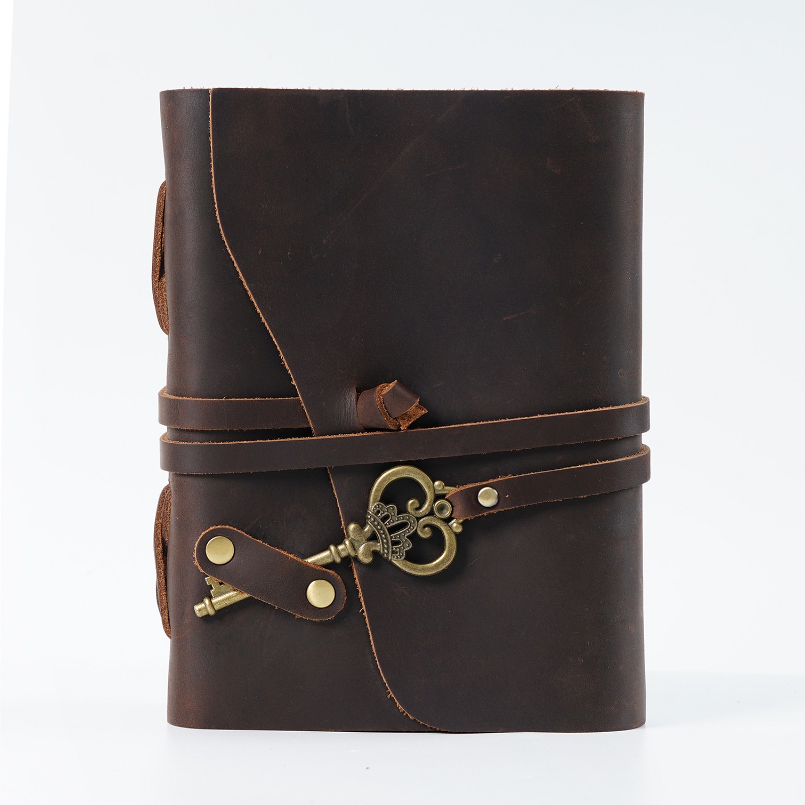 Genuine Leather Journals Notebook Handmade Bound Sketchbook with Retro Key Charm Leather Travel Diary for Writing & Drawing