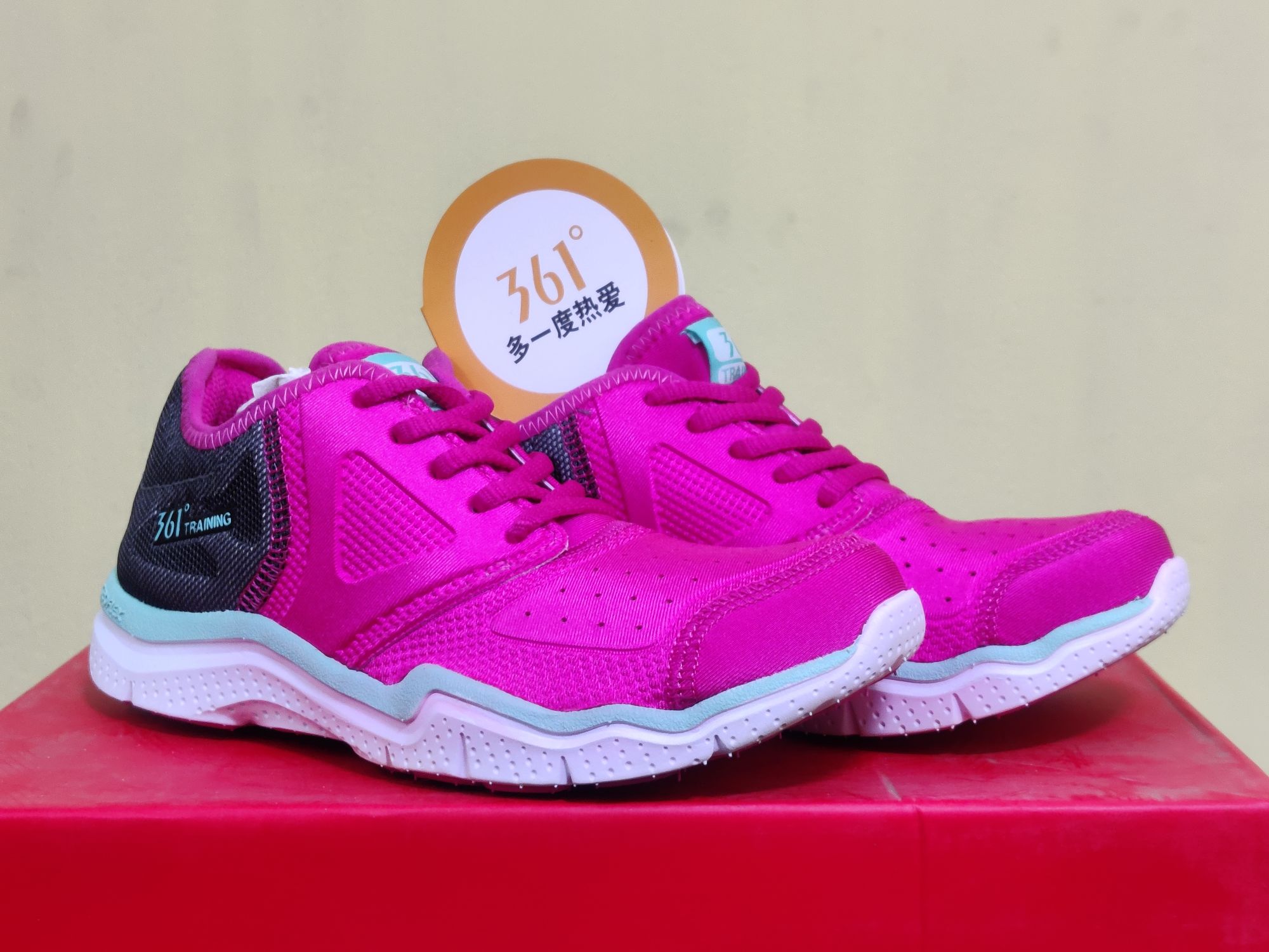 361° Training shoes for Women