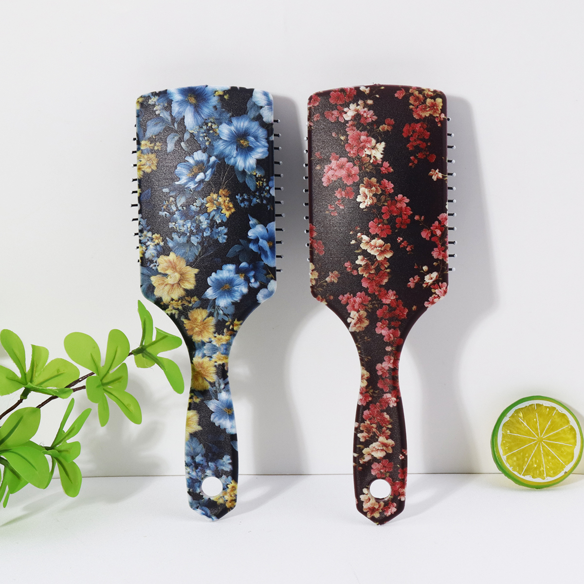 1pc air cushion comb, with two exquisite floral patterns, easy to carry and travel use,Special for real hair