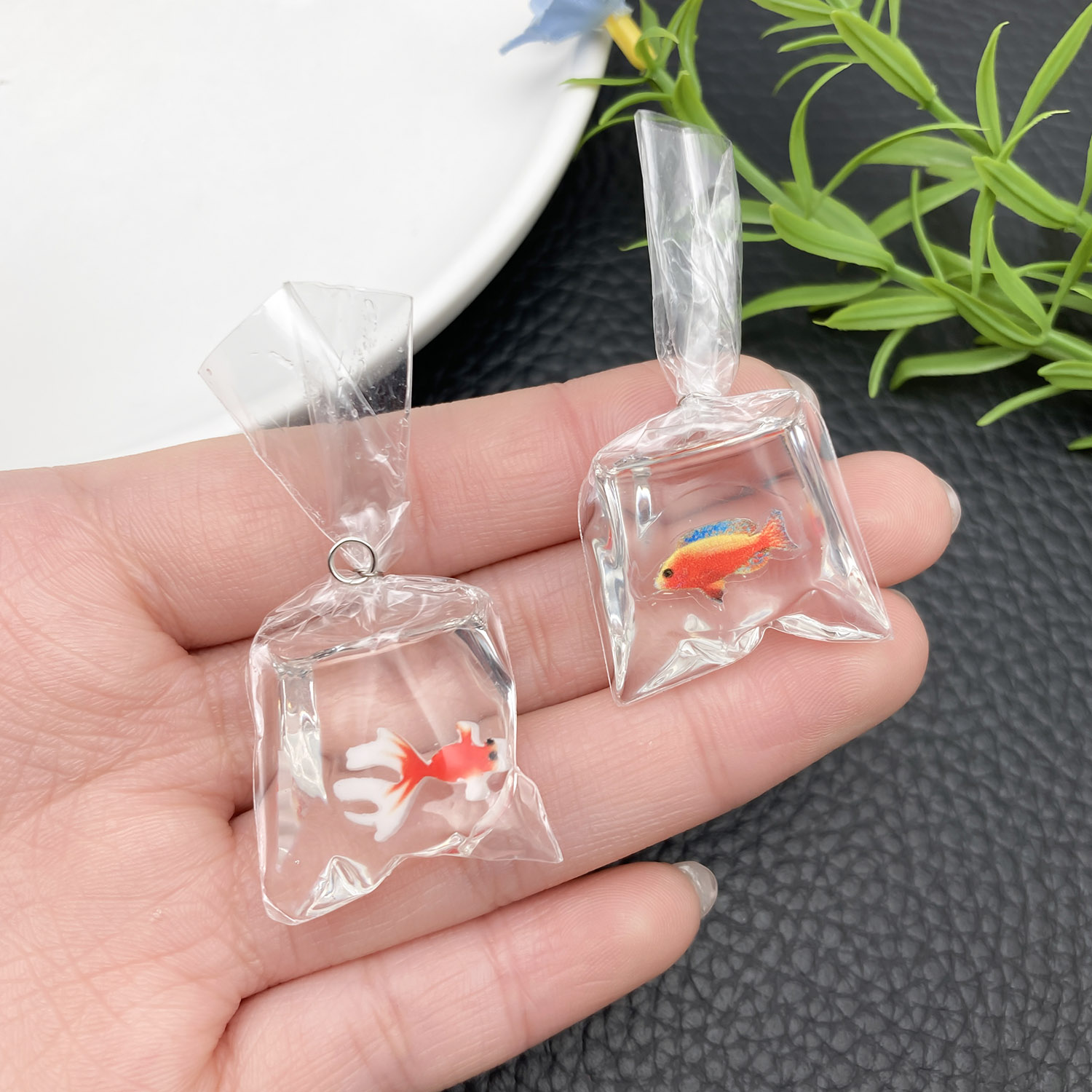 5/10pcs Resin Tropical Fish Set (1pc per Design) - Ideal for Crafting Necklaces, Bracelets, Earrings & Various Jewelry"