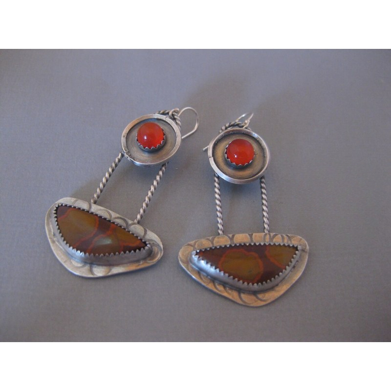 Vintage Geometric Inlaid Red Zircon women's Earrings Classic Personality Antique Silver Pendant Earrings Jewelry