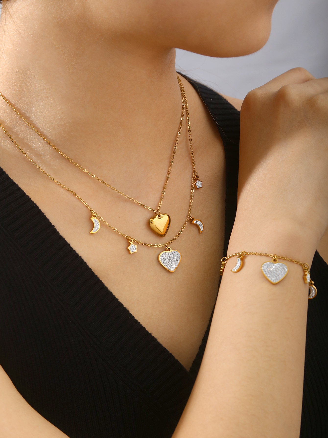 1 Pc Of Light Luxury,Unique,And Elegant 18K Gold-Plated Stainless Steel Heart,Moon,And Star Pendant Necklace/Bracelet For Women