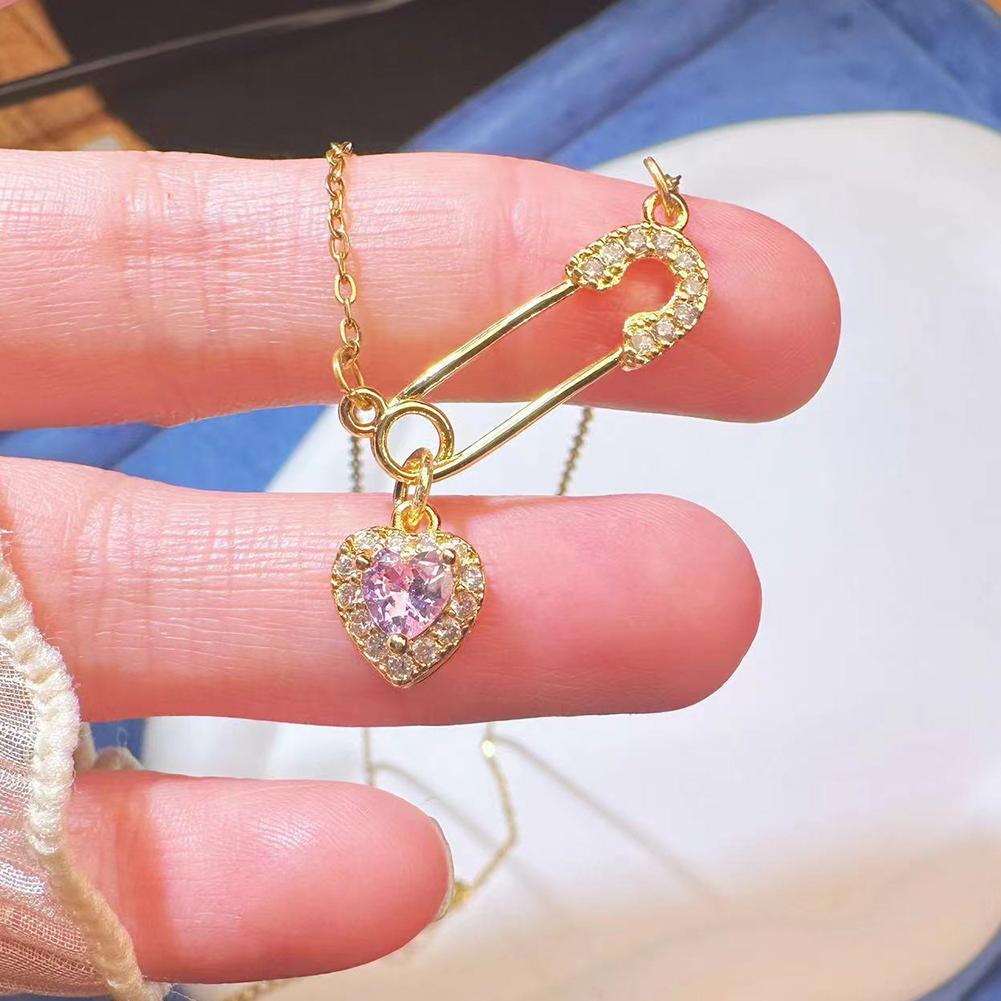 Niche Safety Pin Necklace With Pink Heart Charming Crystal Love Pendant Luxury Stainless Steel Chain Combination Jewelry