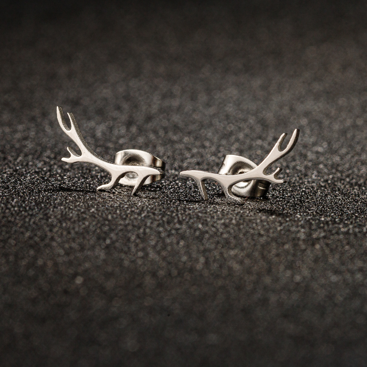 1 Pair Trendy Cute Deer Horn Stud Earrings Stainless Steel Antler Earing for Women Small Animal Earings Fashion Jewelry Xmas