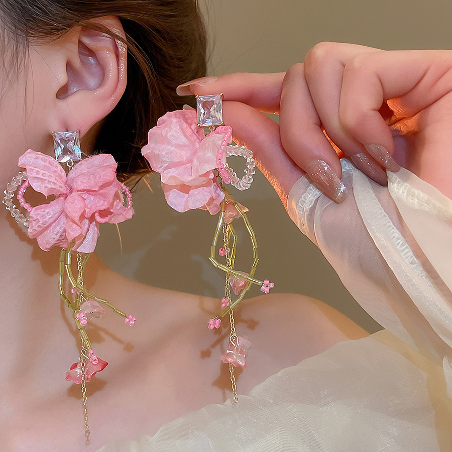 Pink Fabric Flowers Dangle Earrings for Women Sweet Rhinestones Long Tassel Drop Earring Gentle Party Hanging Jewelry B