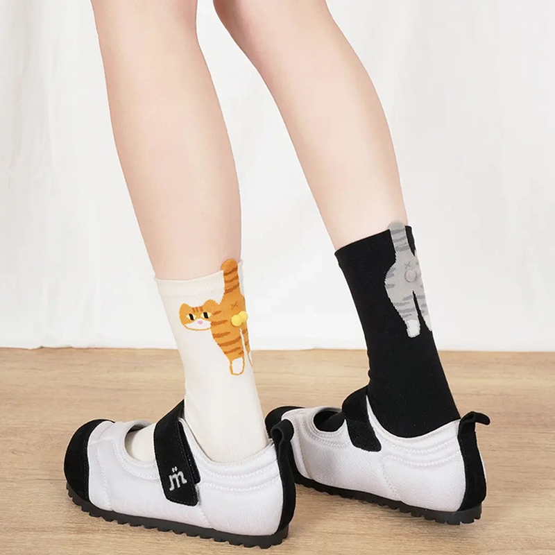 1/3 Pairs Women's White Cartoon Cat Ding Bell Ball Socks Ins JK Summer Autumn Cotton Cute Japanese Funny Sports Mid-tube Socks