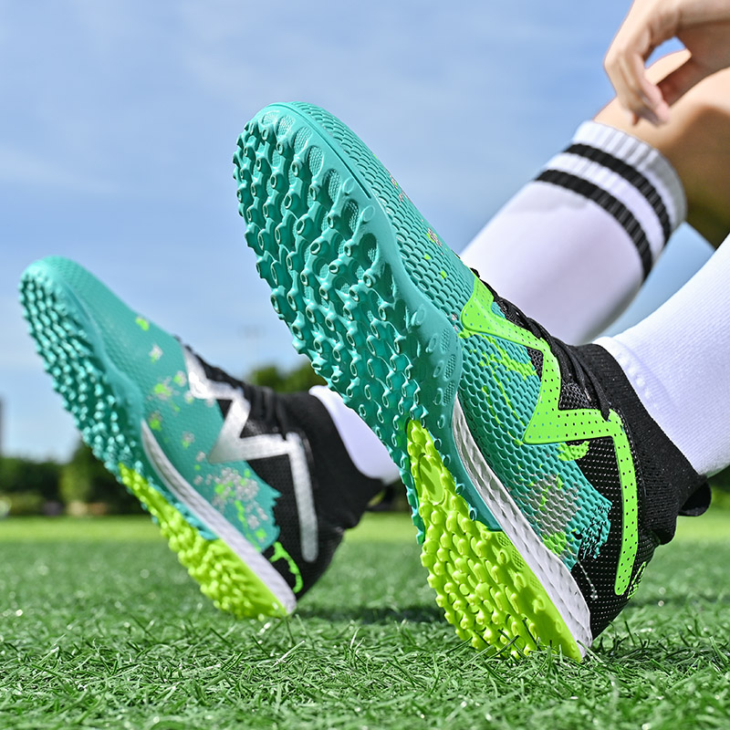 Men New TF Football Boots Sneakers Society Field Resistant Breathable Male Soccer Shoes Training Top Quality Studded