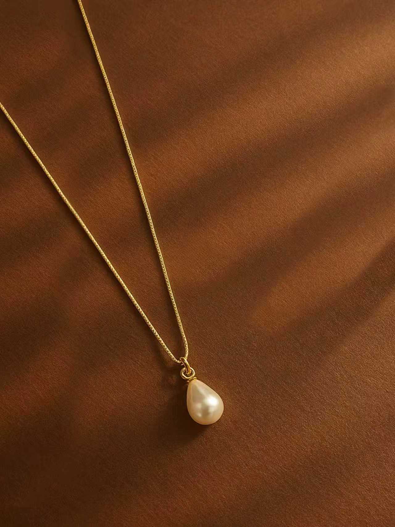 1pc Stainless Steel Waterproof And Non-Fading Stylish Women's Water Droplet Pearl Necklace Jewelry, Suitable For Wom