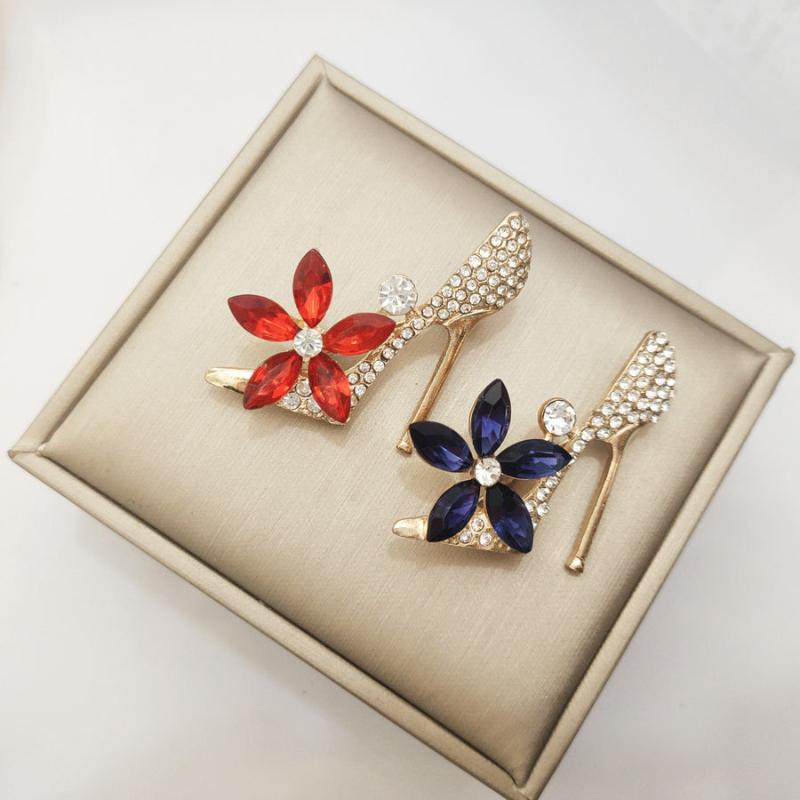 New Sale Fashion Crystal Flower High Heels Shoes Brooches Women Coat Clothing Badges Jewelry Accessries