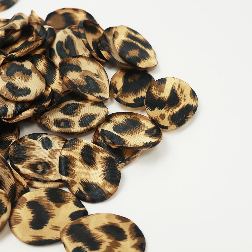 100pcs Artifical Flowers Leopard Print Rose Petals Table Decoration Special Occasions Accessory