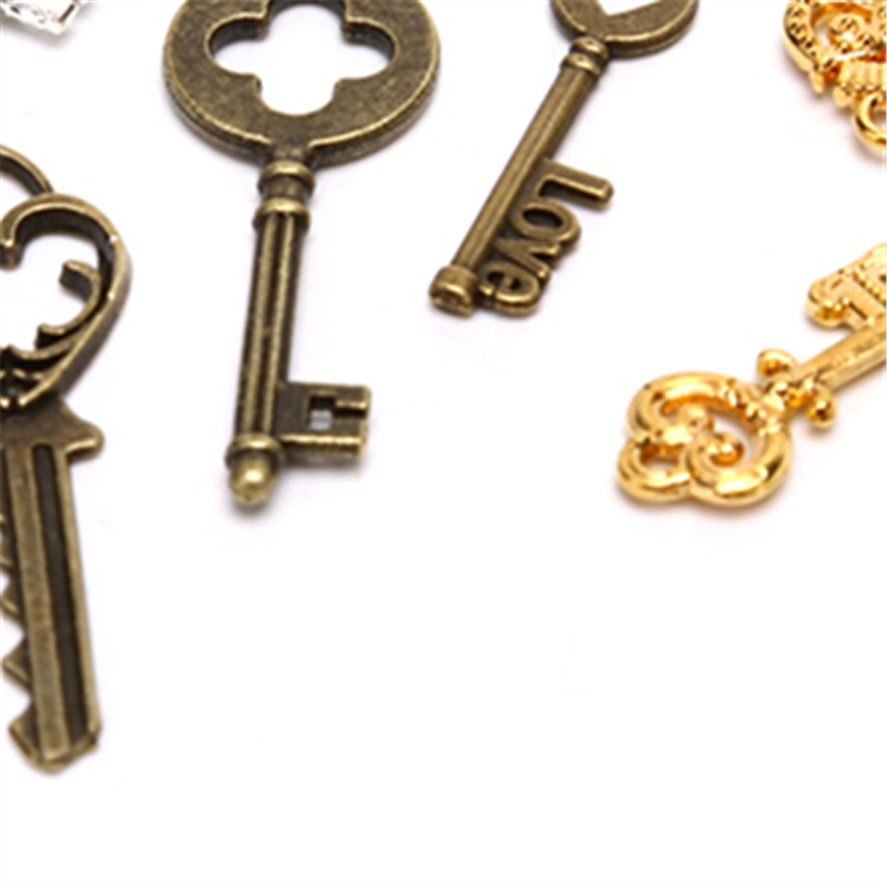 13Pcs/Set Vintage Metal Mix Style Key Charms Pendant Jewelry Making Old Looking Keys Decoration