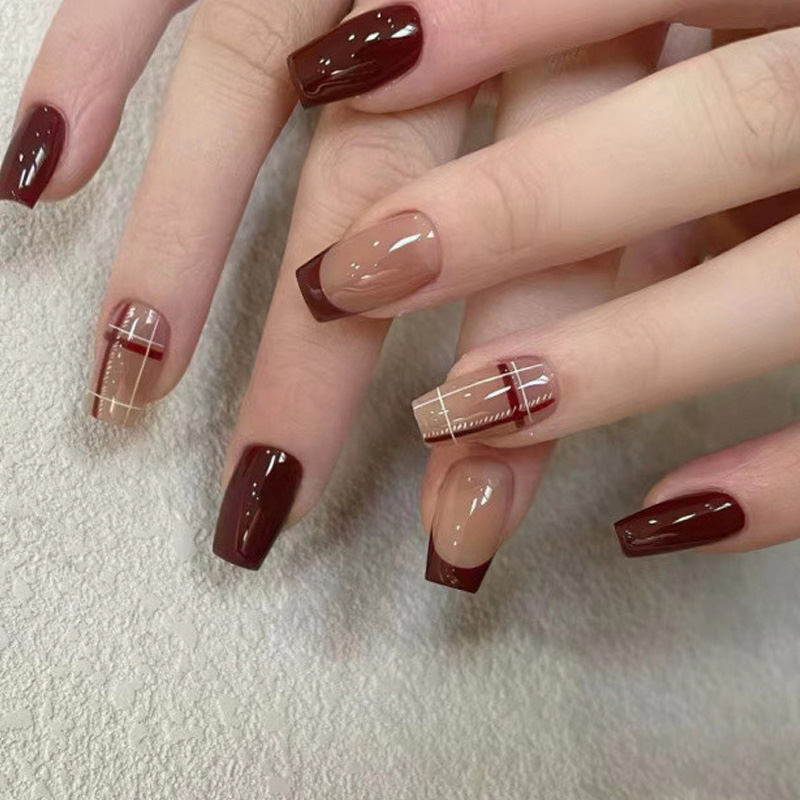 24Pcs/Set Square Medium-Long Press On Nails Y2K Red Grid Fake Nails French Reusable False Nail Wearing Nails