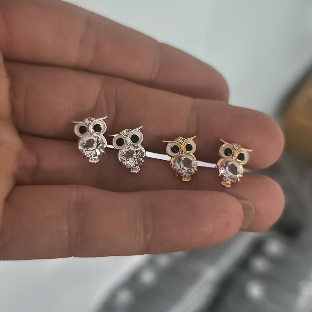 Owl stud earrings, small and delicate, cute animal earrings, earrings for women.