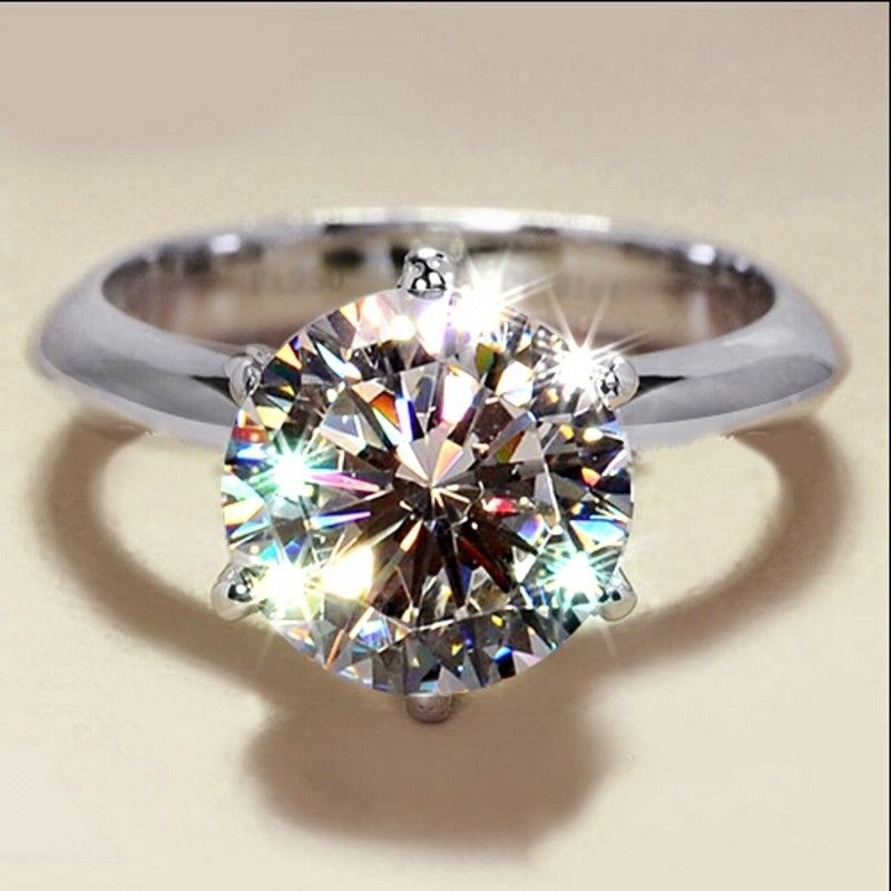 New Fashion Style Luxury Temperament Shiny Crystal Ring with A Small Design Sense Zircon Attending Banquet Romantic Jewelry