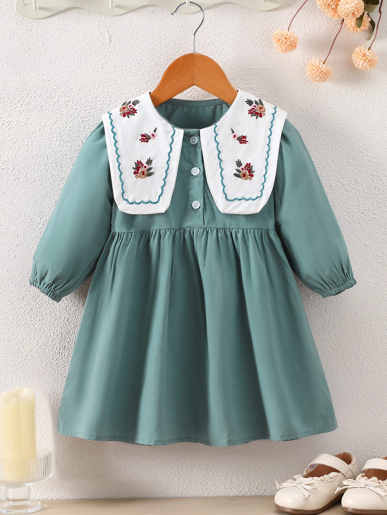 Girls' Green Embroidered Lapel Long-Sleeved Dress, Spring & Fall Retro Style Princess Dress, Sweet and Cute Kidsren's Dress