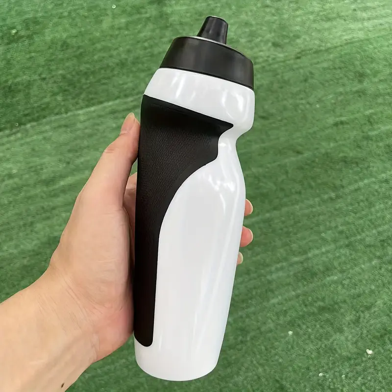 X-TIGER Cycling Water Bottle 630ML Portable Bicycle Water Bottle Squeeze Direct Drinking MTB Road Bike Sports Water Bottle