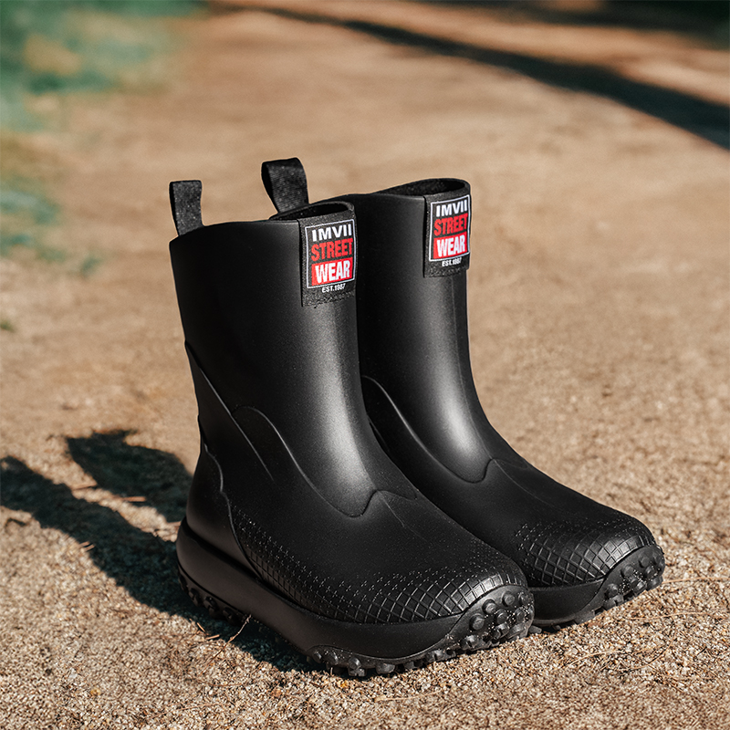 2025 new men's mid-calf rain boots, fashionable anti-slip thick-soled shoes, fishing outerwear, work waterproof rain boot