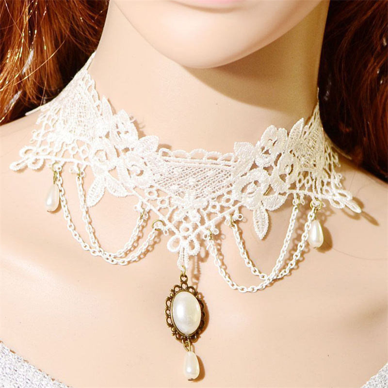 Fashion Gothic White Crystal Lace Choker Necklace For Women Fashion Victoria Vintage Clavicle Chain Collar Statement Jewelry