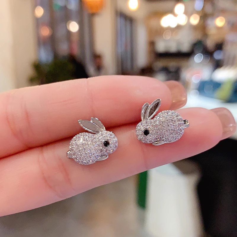 Huitan Cute Rabbit Stud Earrings for Bling Bling Crystal CZ Exquisite Female Earrings Daily Wear Party Statement Jewelry
