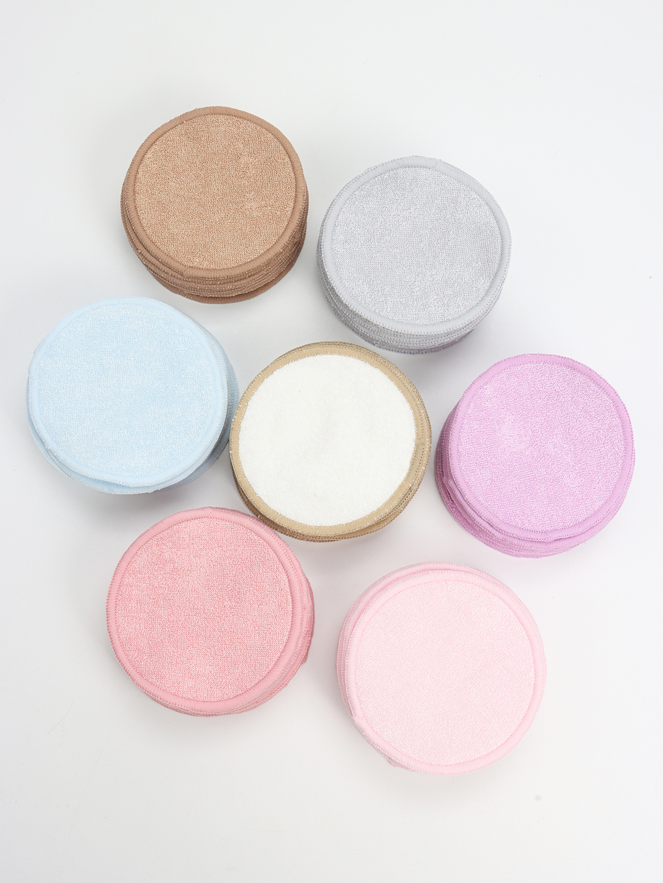 Bamboo Fiber Makeup Remover Pads Are Packed in 6/12/24 Pieces They Are Made from a Mixture of Fibers Extracted from Natural Bamboo.