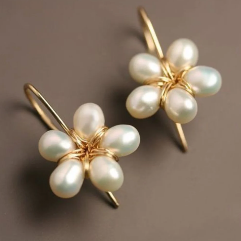 New Trendy Flower Shaped Ear Hooks Fresh, Sweet and Creative Pastoral Style Earringsfor Women Bridal Engagement Wedd
