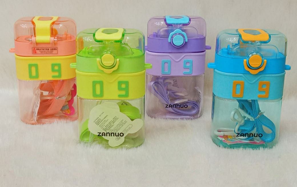 Drinking Plastic Water Bottle with Jumping Cap 750ml