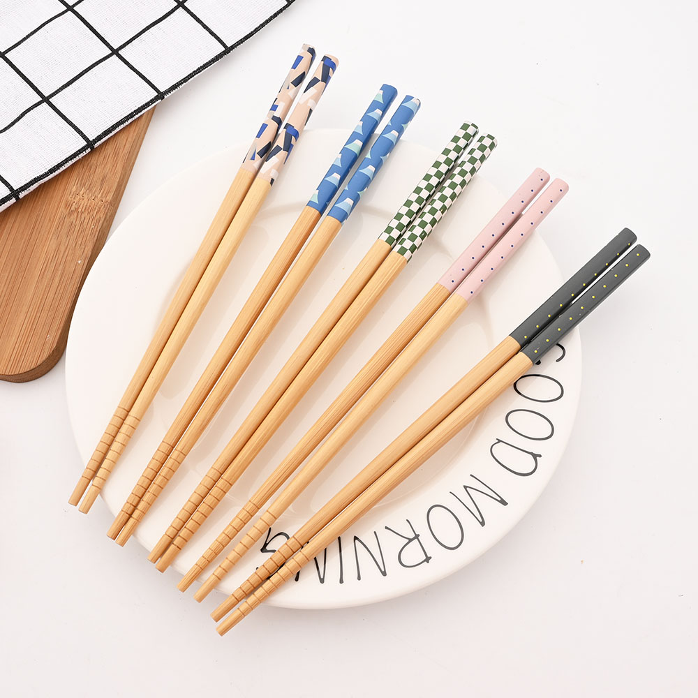 Anti-skid Handmade Bamboo 5 Pair Set Reusable Japanese Style Natural Wood Chopsticks Food Multi Color Wooden Chopsticks Set
